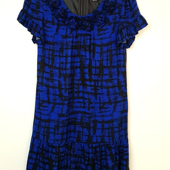 Blue Geometric Top With Roses & Ruffles - Picture 3 of 7